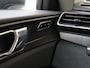 Lynk & Co 01 | Rijklaar | Zwarte hemel | 360° camera | Panoramadak |