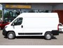 Opel Movano 2.2D 140 L2H2 3.3t Navigatie | Trekhaak | Verzwaarde vering | Climate Control | Cruise Control | Financial Lease mogelijk