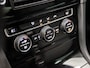 Volkswagen Golf 1.4 TSI R-Line Sport (2X R-LINE, NAVIGATIE, CLIMATE, XENON, CRUISE, ALCANTARA, SPORTSTOELEN, GETINT GLAS, LM VELGEN, ZWART HEMEL, PARKEERSENSOREN, NIEUWE APK, NIEUWSTAAT)