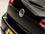 Volkswagen Golf 1.4 TSI R-Line Sport (2X R-LINE, NAVIGATIE, CLIMATE, XENON, CRUISE, ALCANTARA, SPORTSTOELEN, GETINT GLAS, LM VELGEN, ZWART HEMEL, PARKEERSENSOREN, NIEUWE APK, NIEUWSTAAT)
