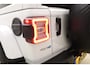 Jeep Wrangler Unlimited 4xe 380 Sahara Automaat| Hybrid | Uitneembaar dak | Navigatie | Climate Control | Camera | Keyless Start | Lichtmetalen Velgen 18" | Alpine Audio