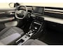 Opel Astra Sports Tourer 1.6 Turbo Plug In Hybrid Business Edition | Navigatie | Afneembare trekhaak | 7,4 KW lader | AGR-stoel | 17'' lichtmetalen velgen | Stoelverwarming | 1400 KG trekgewicht