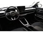 Jeep Avenger Altitude 54 kWh | Adaptive Cruise control | Climate control | Camera | 18" Lichtmetalen velgen | Getint glas | Keyless | Bluetooth | Draadloze telefoonlader