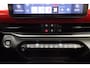 Fiat 600 600e RED 54 kWh | Navigatie via Carplay | 3-fase lader | Parkeersensoren achter | Keyless start | Cruise control