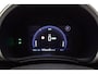 Fiat 600 600e RED 54 kWh | Navigatie via Carplay | 3-fase lader | Parkeersensoren achter | Keyless start | Cruise control