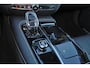 Volvo V60 T6 Recharge AWD Plus Dark - LONG RANGE - Panorama/schuifdak - IntelliSafe Assist & Surround - 360º Camera - Harman/Kardon audio - Adaptieve LED koplampen - Verwarmde voorstoelen, stuur & achterbank - Parkeersensoren voor & achter - Elektr. bedienb. voorstoelen met geheugen - Extra getint glas - Elektr. inklapbare trekhaak - 19' LMV