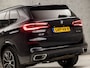 BMW X5 xDrive45e M Sport High Executive 395Pk Automaat (PANORAMADAK, APPLE CARPLAY, LUCHTVERING, HEAD-UP DISPLAY, HARMAN/KARDON, LASER KOPLAMPEN, COMFORTSTOELEN, LIVE COCKPIT PRO, ADAPTIVE CRUISE, NIEUWSTAAT)