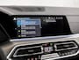BMW X5 xDrive45e M Sport High Executive 395Pk Automaat (PANORAMADAK, APPLE CARPLAY, LUCHTVERING, HEAD-UP DISPLAY, HARMAN/KARDON, LASER KOPLAMPEN, COMFORTSTOELEN, LIVE COCKPIT PRO, ADAPTIVE CRUISE, NIEUWSTAAT)