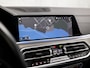 BMW X5 xDrive45e M Sport High Executive 395Pk Automaat (PANORAMADAK, APPLE CARPLAY, LUCHTVERING, HEAD-UP DISPLAY, HARMAN/KARDON, LASER KOPLAMPEN, COMFORTSTOELEN, LIVE COCKPIT PRO, ADAPTIVE CRUISE, NIEUWSTAAT)
