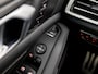 BMW X5 xDrive45e M Sport High Executive 395Pk Automaat (PANORAMADAK, APPLE CARPLAY, LUCHTVERING, HEAD-UP DISPLAY, HARMAN/KARDON, LASER KOPLAMPEN, COMFORTSTOELEN, LIVE COCKPIT PRO, ADAPTIVE CRUISE, NIEUWSTAAT)