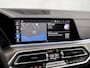 BMW X5 xDrive45e M Sport High Executive 395Pk Automaat (PANORAMADAK, APPLE CARPLAY, LUCHTVERING, HEAD-UP DISPLAY, HARMAN/KARDON, LASER KOPLAMPEN, COMFORTSTOELEN, LIVE COCKPIT PRO, ADAPTIVE CRUISE, NIEUWSTAAT)