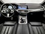 BMW X5 xDrive45e M Sport High Executive 395Pk Automaat (PANORAMADAK, APPLE CARPLAY, LUCHTVERING, HEAD-UP DISPLAY, HARMAN/KARDON, LASER KOPLAMPEN, COMFORTSTOELEN, LIVE COCKPIT PRO, ADAPTIVE CRUISE, NIEUWSTAAT)