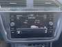 Volkswagen Tiguan 1.5 TSI DSG 150pk Life | Navigatie | Apple Carplay/Android Auto | Parkeersensoren | Adaptive cruise Control | Wegklapbare Trekhaak | Stoel- en stuurverwarming | Ledverlichting | Getinte ramen | Climate Control