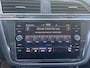 Volkswagen Tiguan 1.5 TSI DSG 150pk Life | Navigatie | Apple Carplay/Android Auto | Parkeersensoren | Adaptive cruise Control | Wegklapbare Trekhaak | Stoel- en stuurverwarming | Ledverlichting | Getinte ramen | Climate Control