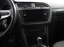 Volkswagen Tiguan 1.5 TSI DSG 150pk Life | Navigatie | Apple Carplay/Android Auto | Parkeersensoren | Adaptive cruise Control | Wegklapbare Trekhaak | Stoel- en stuurverwarming | Ledverlichting | Getinte ramen | Climate Control