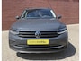 Volkswagen Tiguan 1.5 TSI DSG 150pk Life | Navigatie | Apple Carplay/Android Auto | Parkeersensoren | Adaptive cruise Control | Wegklapbare Trekhaak | Stoel- en stuurverwarming | Ledverlichting | Getinte ramen | Climate Control