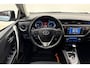 Toyota Auris 1.6 Dynamic 132pk | Climate Control | Trekhaak | Camera | Navigatie | Stoelverwarming | 17" Lichtmetalen Velgen | Cruise Control