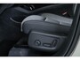 Volvo XC40 B4 Plus Dark | Verwarmde Voorstoelen+Stuurwiel | Verwarmde voorruit | Semi-Elektrische Trekhaak | Harman Kardon Premium Audio | Apple Carplay / Android Auto | Electrisch bedienbare voorstoelen | Google infotaiment