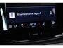 Volvo XC40 B4 Plus Dark | Verwarmde Voorstoelen+Stuurwiel | Verwarmde voorruit | Semi-Elektrische Trekhaak | Harman Kardon Premium Audio | Apple Carplay / Android Auto | Electrisch bedienbare voorstoelen | Google infotaiment