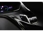 Peugeot 208 Hybrid 100 e-DCS6 Allure | Apple carplay/Aindroid auto | Cruise control adaptief | LED verlichting | Achteruitrij camera | Navigatiesysteem | Stoelverwarming |