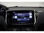 Peugeot 208 1.2 PureTech Blue Lion | Trekhaak | Navigatie | Elektrische ramen voor | Parkeersensoren achter | Cruise control |