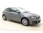 Peugeot 308 1.2 PureTech Blue Lease Premium | Navigatie | Apple carplay | Parkeersensoren v+a | Trekhaak | Automatische airco | Stuurwiel multifunctioneel |