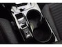 Peugeot e-2008 EV Active 50 kWh | Apple Carplay/Android Auto | Climate control | Lichtmetalen velgen 16" | Keyless start | Achteruitrij camera |