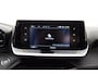 Peugeot e-2008 EV Active 50 kWh | Apple Carplay/Android Auto | Climate control | Lichtmetalen velgen 16" | Keyless start | Achteruitrij camera |