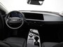 Kia EV6 Light 58 kWh - Navigatie - Cruise Control - Apple CarPlay / Android Auto - Achteruitrijcamera - Parkeerhulp achter - Privacy Glass achter - Fabrieksgarantie tot 2031