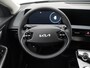 Kia EV6 Light 58 kWh - Navigatie - Cruise Control - Apple CarPlay / Android Auto - Achteruitrijcamera - Parkeerhulp achter - Privacy Glass achter - Fabrieksgarantie tot 2031