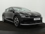 Kia EV6 Light 58 kWh - SOH 99% - Navigatie - Cruise Control - Apple CarPlay / Android Auto - Achteruitrijcamera - Parkeerhulp achter - Privacy Glass achter - Fabrieksgarantie tot 2031