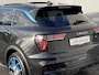 Lynk & Co 01 1.5 Automaat / 1.800 kg trekgewicht / Panorama schuifdak / Adaptieve CC / Navigatie / Apple Carplay Android / Stoelverwarming / Infinity Sound System / Cam 360° / All Season op LM  20" /