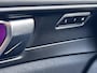 Lynk & Co 01 1.5 Automaat / 1.800 kg trekgewicht / Panorama schuifdak / Adaptieve CC / Navigatie / Apple Carplay Android / Stoelverwarming / Infinity Sound System / Cam 360° / All Season op LM  20" /