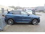 Lynk & Co 01 1.5 Night Edition Blue & Black. Panoramadak/360° Camera/Keyless/Lane assist/Adaptive cruise control/Navigatie/Apple carplay/Climate control/Stoelverwarming/Dodehoek detectie/Elektrisch sluitende achterklep/Elektrisch verstelbare stoel met geheugen/Multifu