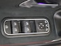 Mercedes-Benz A-klasse 180 AMG-Line / Stoelverwarming / Achteruitrijcamera / Panorama-schuifdak