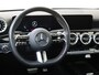 Mercedes-Benz A-klasse 180 AMG-Line / Stoelverwarming / Achteruitrijcamera / Panorama-schuifdak