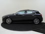 Mercedes-Benz A-klasse 180 AMG-Line / Stoelverwarming / Achteruitrijcamera / Panorama-schuifdak