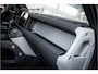 Land Rover Defender 3.0 D200 110 MHEV SE VAN Cold Climate - Driv. Assistance - Panodak - Luchtvering - Trekhaak Grijs kenteken!