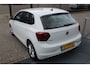 Volkswagen Polo 1.0 TSI Comfortline Navigatie/Adaptive cruise control/Airco/Apple carplay/Elektrische ramen/Elektrisch verstelbare spiegels/15'' Lichtmetalen velgen.