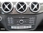 Mercedes-Benz B-klasse 180 AMG Night edition Automaat Nederlandse auto/Panoramadak/Navigatie/Airco/Cruise control/Led koplampen/Lederen+alcantara bekleding/Parkeersensoren voor+achter/Start-stop systeem/Lichtmetalen velgen