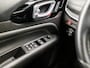 Jeep Compass 4xe 240 Plug-in Hybrid Electric S Black Sport 240Pk Automaat (VIRTUAL COCKPIT, APPLE CARPLAY, GROOT NAVI, LEDER, MEMORY SEATS, STUUR/STOELVERWARMING, ADAPTIVE CRUISE, CAMERA, GETINT GLAS, NIEUWE APK, NIEUWSTAAT)
