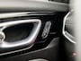 Jeep Compass 4xe 240 Plug-in Hybrid Electric S Black Sport 240Pk Automaat (VIRTUAL COCKPIT, APPLE CARPLAY, GROOT NAVI, LEDER, MEMORY SEATS, STUUR/STOELVERWARMING, ADAPTIVE CRUISE, CAMERA, GETINT GLAS, NIEUWE APK, NIEUWSTAAT)
