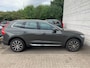Volvo XC60 2.0 T5 Inscription | Trekhaak | Scandinavian Line | Intellisafe Pro Line | Versatility Pro Line | Audio Line | Park Assist Line | Parkeerverwarming | Stoelverwarming voor en achter | Premium Audio by Harman Kardon | Headup Display | Pilot Assist | Blis | Elektrisch verstelbare voorstoelen met geheugen | Panoramadak | 19 Inch | All Seasonbanden | Dealeronderhouden | Noodreservewiel | Alarm | camera achter | Led mistlampen