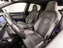 Volkswagen Golf 1.5 TSI R-Line Sport 150Pk Automaat (2X R-LINE, SCHUIFDAK, APPLE CARPLAY, KUIPSTOELEN, SFEERVERLICHTING, CAMERA, STUUR/STOELVERWARMING, ADAPTIVE CRUISE, KEYLESS, NIEUWSTAAT)