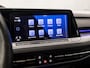 Volkswagen Golf 1.5 TSI R-Line Sport 150Pk Automaat (2X R-LINE, SCHUIFDAK, APPLE CARPLAY, KUIPSTOELEN, SFEERVERLICHTING, CAMERA, STUUR/STOELVERWARMING, ADAPTIVE CRUISE, KEYLESS, NIEUWSTAAT)