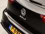 Volkswagen Golf 1.5 TSI R-Line Sport 150Pk Automaat (2X R-LINE, SCHUIFDAK, APPLE CARPLAY, KUIPSTOELEN, SFEERVERLICHTING, CAMERA, STUUR/STOELVERWARMING, ADAPTIVE CRUISE, KEYLESS, NIEUWSTAAT)
