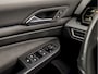 Volkswagen Golf 1.5 TSI R-Line Sport 150Pk Automaat (2X R-LINE, SCHUIFDAK, APPLE CARPLAY, KUIPSTOELEN, SFEERVERLICHTING, CAMERA, STUUR/STOELVERWARMING, ADAPTIVE CRUISE, KEYLESS, NIEUWSTAAT)