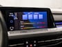 Volkswagen Golf 1.5 TSI R-Line Sport 150Pk Automaat (2X R-LINE, SCHUIFDAK, APPLE CARPLAY, KUIPSTOELEN, SFEERVERLICHTING, CAMERA, STUUR/STOELVERWARMING, ADAPTIVE CRUISE, KEYLESS, NIEUWSTAAT)