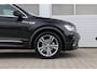 Volkswagen Tiguan 1.5 TSI 150pk DSG Highline Business R | Panoramadak | Navigatie | Stoelverwarming | Elektrische Achterklep