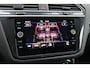 Volkswagen Tiguan 1.5 TSI 150pk DSG Highline Business R | Panoramadak | Navigatie | Stoelverwarming | Elektrische Achterklep